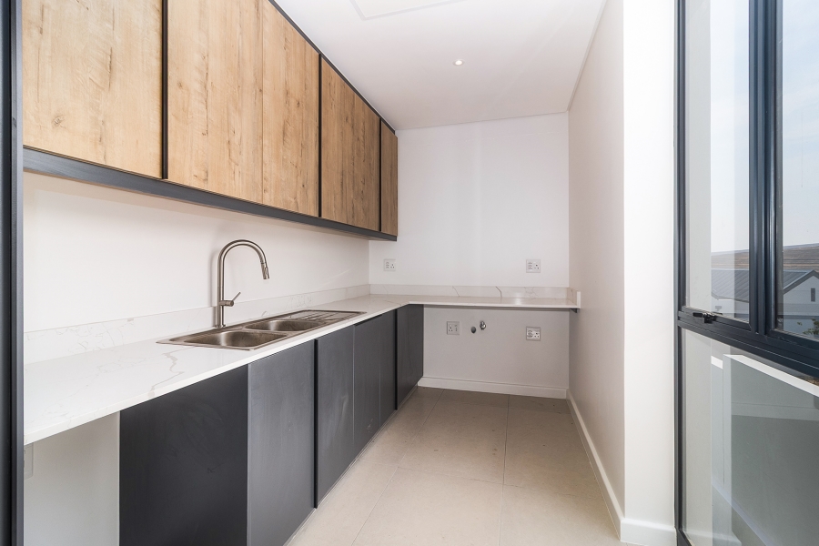 5 Bedroom Property for Sale in Mount Royal Golf Estate Western Cape